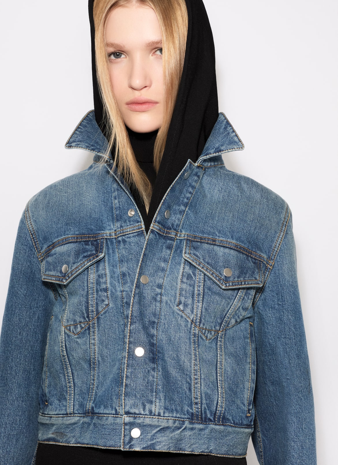 DENIM  JACKET WITH KNITTED HOOD ALAÏA BLEU VINTAGE DENIM  JACKET WITH KNITTED HOOD